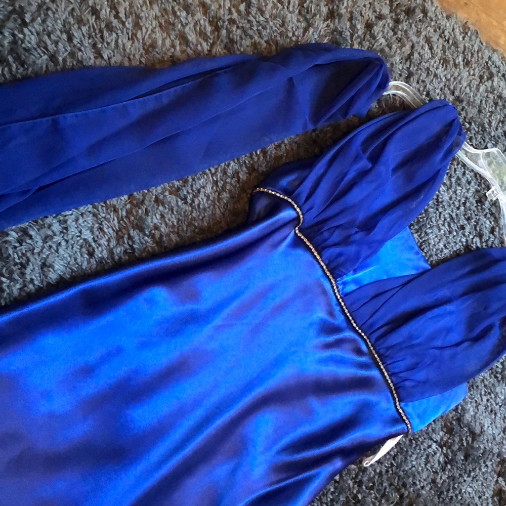 Dress - Picture 4 of 4